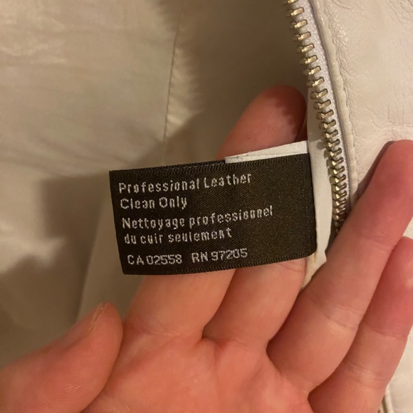 Danier White Leather Jacket - Women’s S - Picture 4 of 5